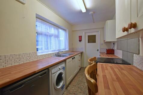 Bright kitchen with ample counter space...
