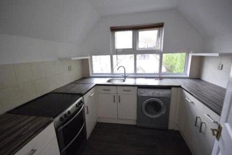 Amersham Avenue, Langdon Hills, Essex, SS16 photo 5