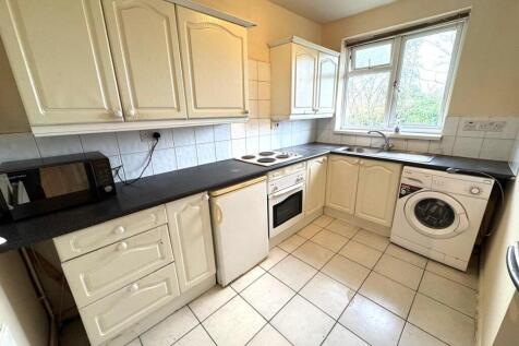 Kitchen Pic 1