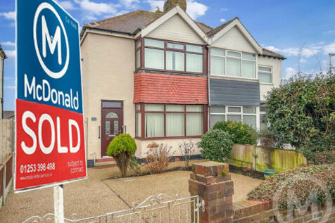 Blackpool, FY2 - property photo