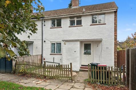 Crawley, RH10 - property photo