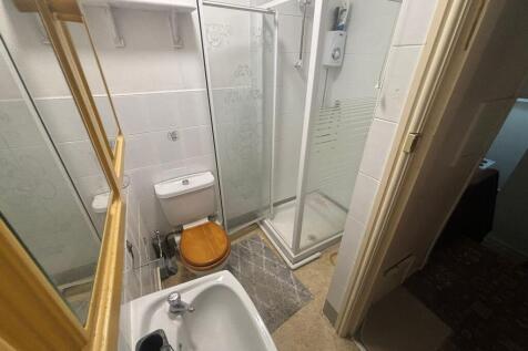 East Parade, Rhyl, LL18 3AL photo 5