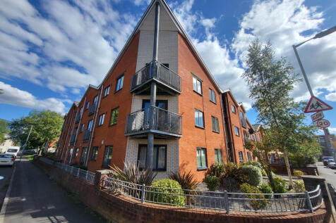 2 Bedroom Flat for Sale