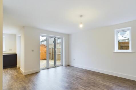 CAM02023G0-PR0118-STILL008