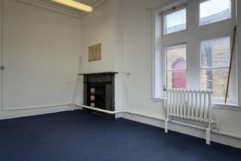 Office to rent Image 3
