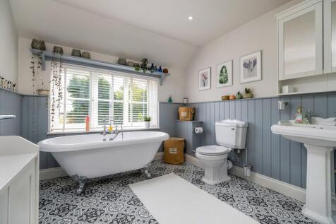 1440px-Elm Farm H...