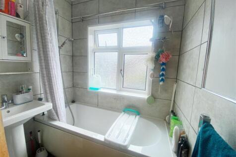 27 Belmont Road, Rugby