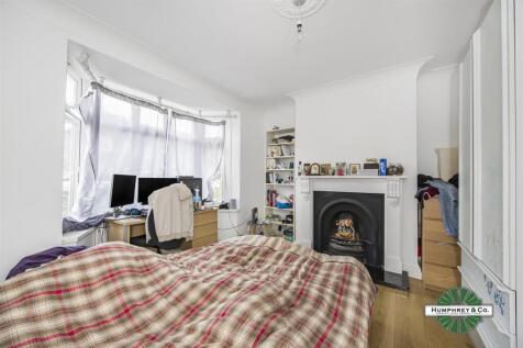 27   South Park Crescent -001-4550.jpg
