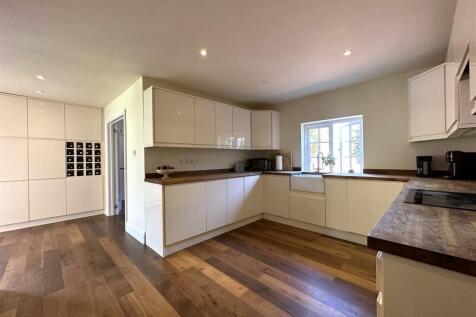 Generous Contemporary  Kitchen 308