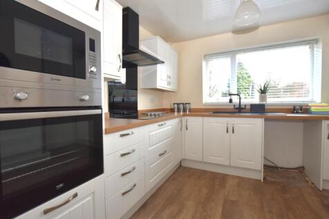 Kitchen 1.JPG