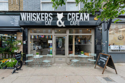 Holloway Road 593...
