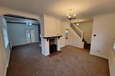 Castle Street, Whittington photo 3