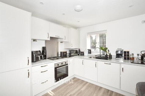 Kitchen/ Living Room