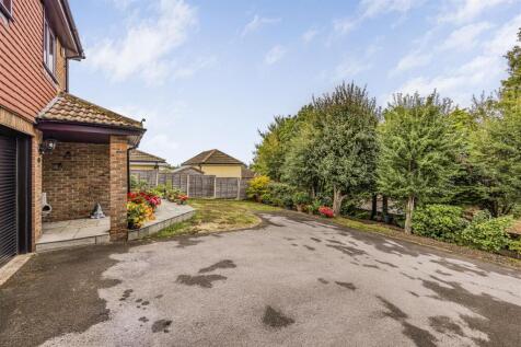 2 Woodland View, Horndean-PorticoMarketing-SoldBy-