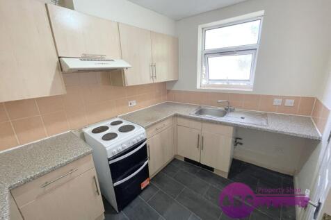 Station Road, Ellesmere Port, Cheshire, CH65 4BW photo 4
