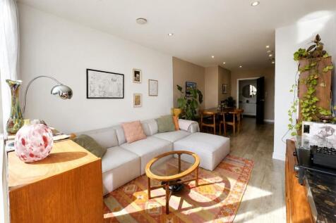 Living room 1a.jpg