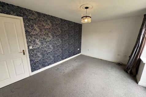 7 Stott Wharf photo 4