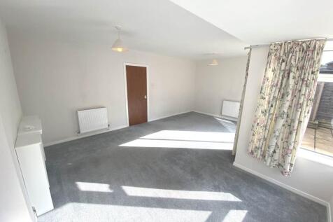 Queens Way, Shenley photo 4