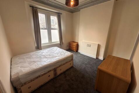 Bedroom 5 - Furni...