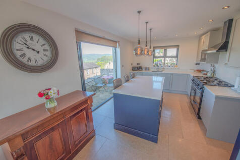 13 South View, Farnhill, North Yorkshire photo 3