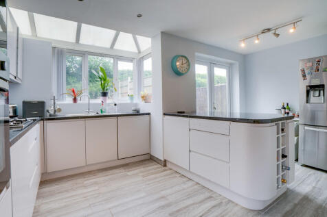 Kitchen Diner  3