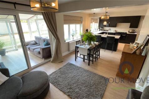 Dining/Kitchen Area