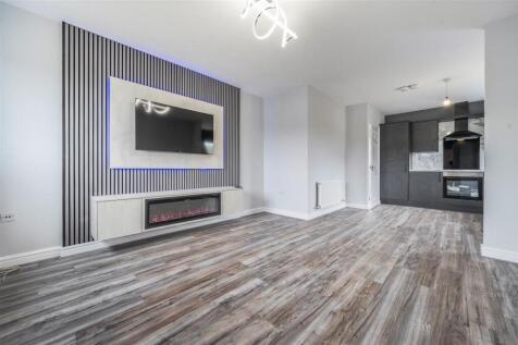 OPEN PLAN KITCHEN/ LIVING ROOM/ DINING ROOM