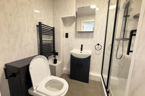 apt 10 (8).JPG