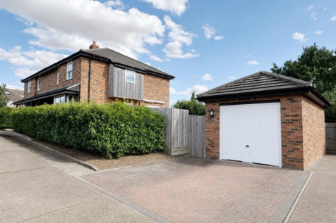 32B Dean Road, Hillmorton
