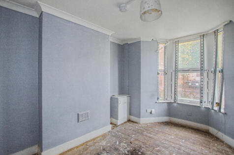 Ground Floor Flat, 5 Ham Park Road, London E15 4HE