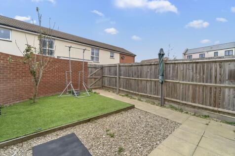 Eighteen Acre Drive, Patchway, Bristol photo 4