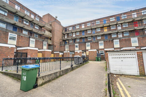 Flat 3, Gavin House, 25 Plumstead High Street, London SE18 1SP