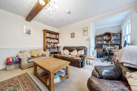 Lounge with alcove.jpg