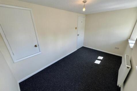 Bedroom 2 (3/3)