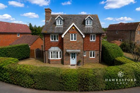 Rose Walk, Sittingbourne - Front