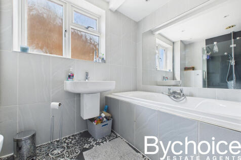 CAM05454G0-PR0032-STILL014