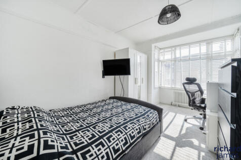 def98b7ec7474fdc84d36d9ee62743ef