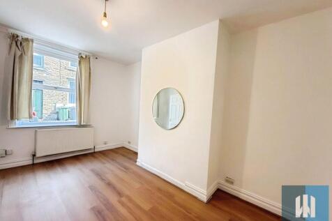 Moss Street, Newsome, Huddersfield, HD4 photo 4