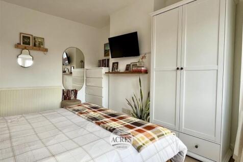 image00027 (Large).jpg