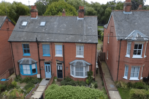 3 bed semi-detached house for sale Melton Hill, W