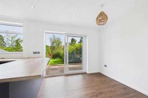 LE16, Knoll Street, Market Harborough photo 4