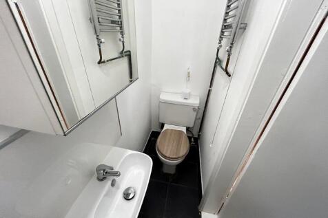 SHOWER ROOM 1.0.jpg