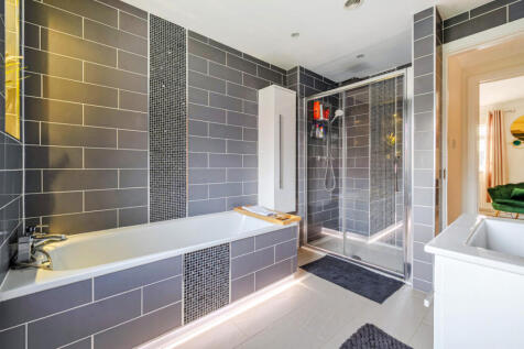 1358974-6-68e7f0e...