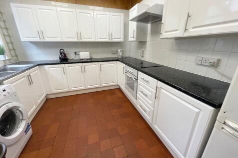 STUDENT SIX DOUBLE BEDROOMS, BOURNEMOUTH- 17GER photo 4