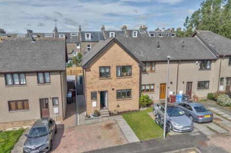 21 Seafield Close Dundee-15.JPG