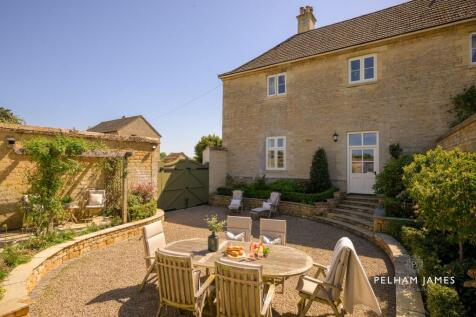 Walled Garden, 3-4 Fountain Court, Ufford