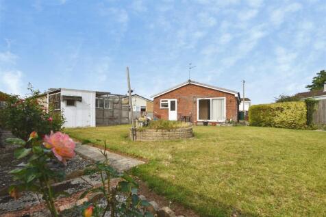 e92495fb-rear 20bungalow 20garden.JPG