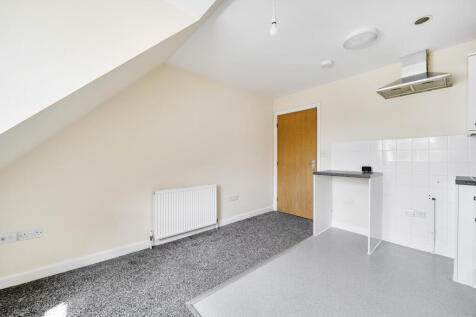 Whitley Court, Grosvenor Road, Aldershot, GU11 1DL photo 4