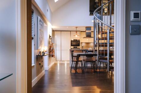 Apartment 4 Weaver House_Bury St. Edmunds [Doorway