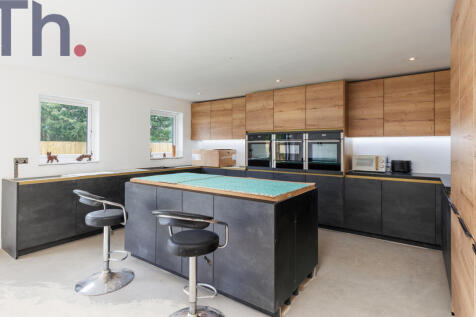 Kitchen with Island